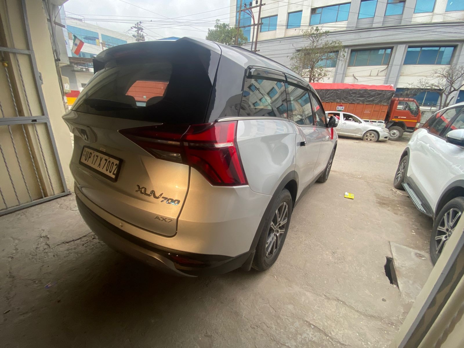 Used 2022 Mahindra XUV700 Used 2022 Mahindra XUV700