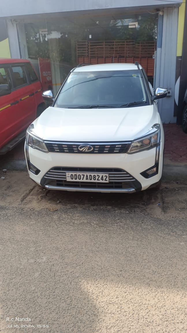 XUV300 image 3 XUV300 image 3