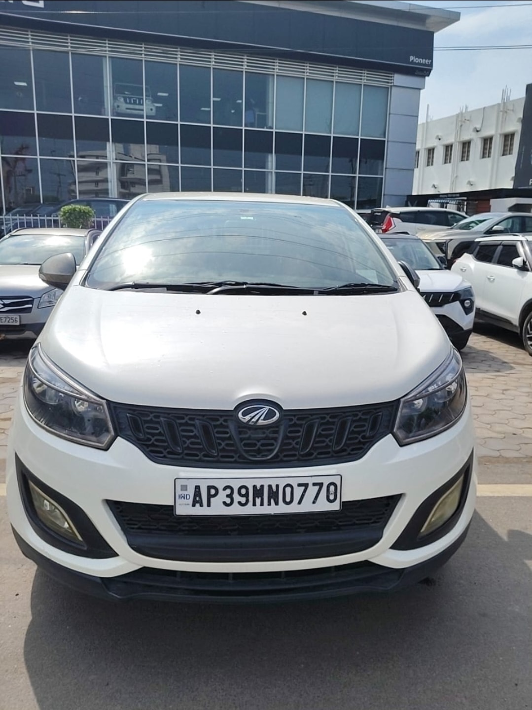 Used 2022 Mahindra Marazzo Used 2022 Mahindra Marazzo