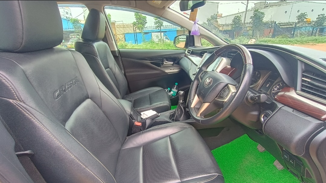 Used 2021 Toyota Innova Crysta Used 2021 Toyota Innova Crysta