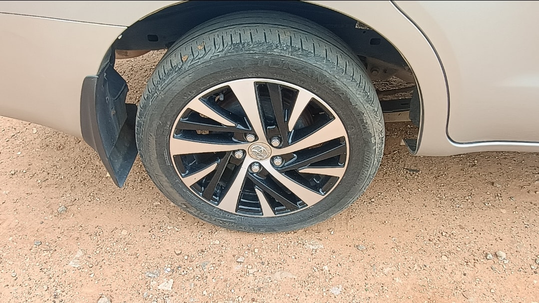 Used 2021 Toyota Innova Crysta Used 2021 Toyota Innova Crysta