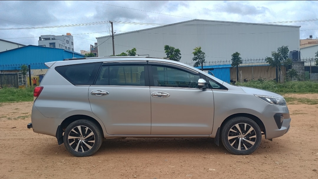 Used 2021 Toyota Innova Crysta Used 2021 Toyota Innova Crysta