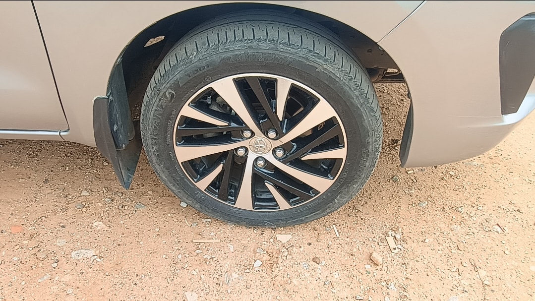 Used 2021 Toyota Innova Crysta Used 2021 Toyota Innova Crysta