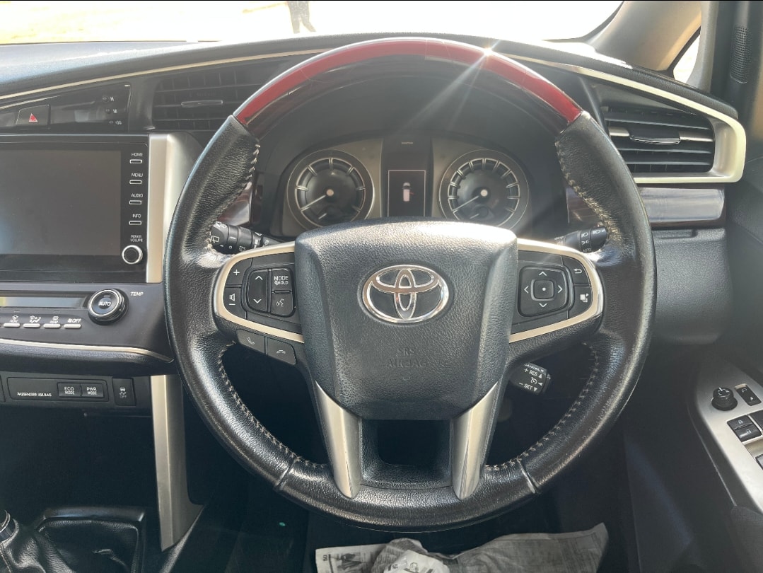 Used 2021 Toyota Innova Crysta Used 2021 Toyota Innova Crysta