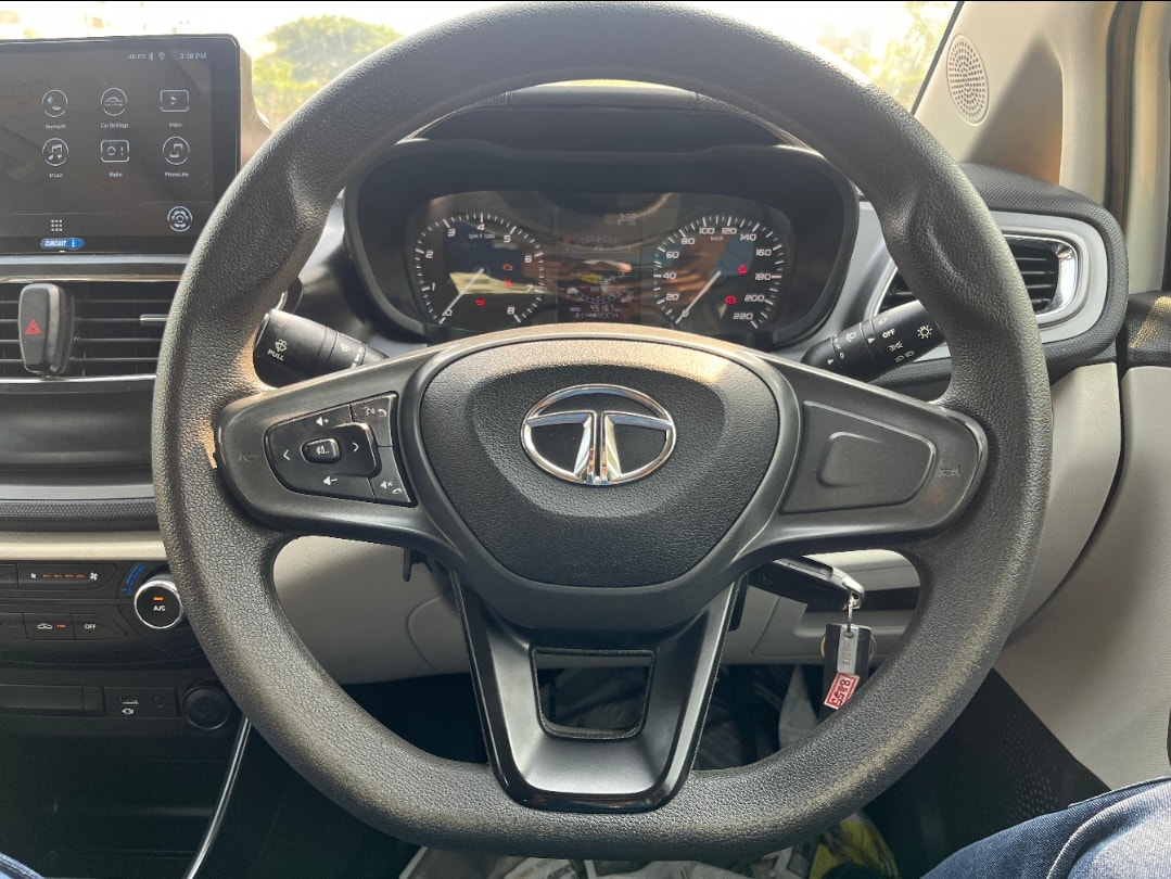 Used 2023 Tata Altroz Used 2023 Tata Altroz