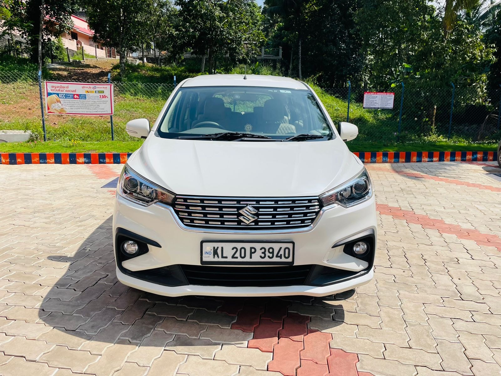 Ertiga image 3 Ertiga image 3