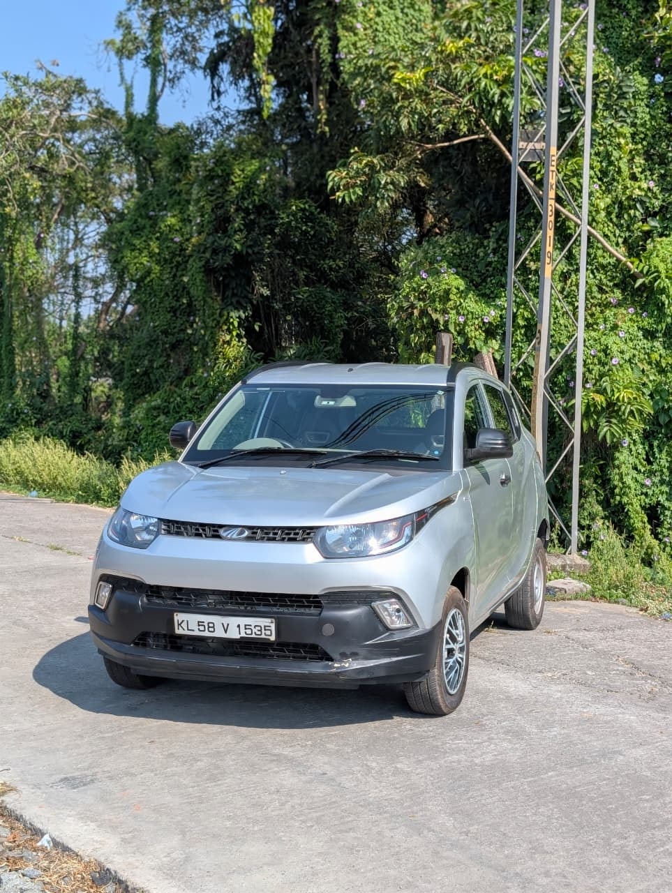 Used 2017 Mahindra KUV100 Used 2017 Mahindra KUV100