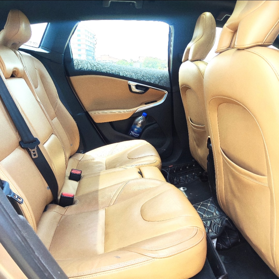 V40 Cross Country image 15 V40 Cross Country image 15