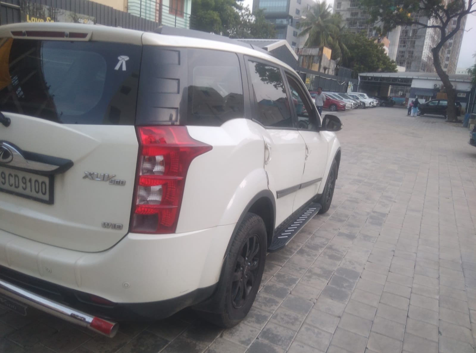 XUV500 image 2 XUV500 image 2