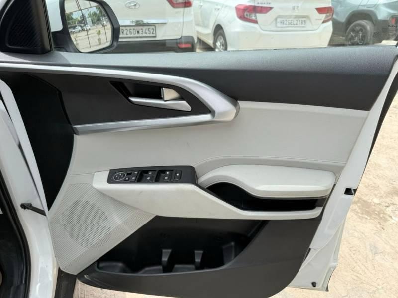 Used 2022 Kia Carens Used 2022 Kia Carens