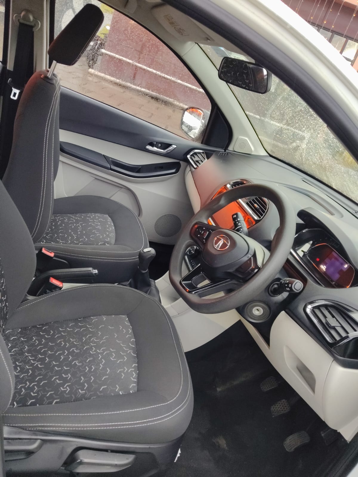 Used 2023 Tata Tiago Used 2023 Tata Tiago