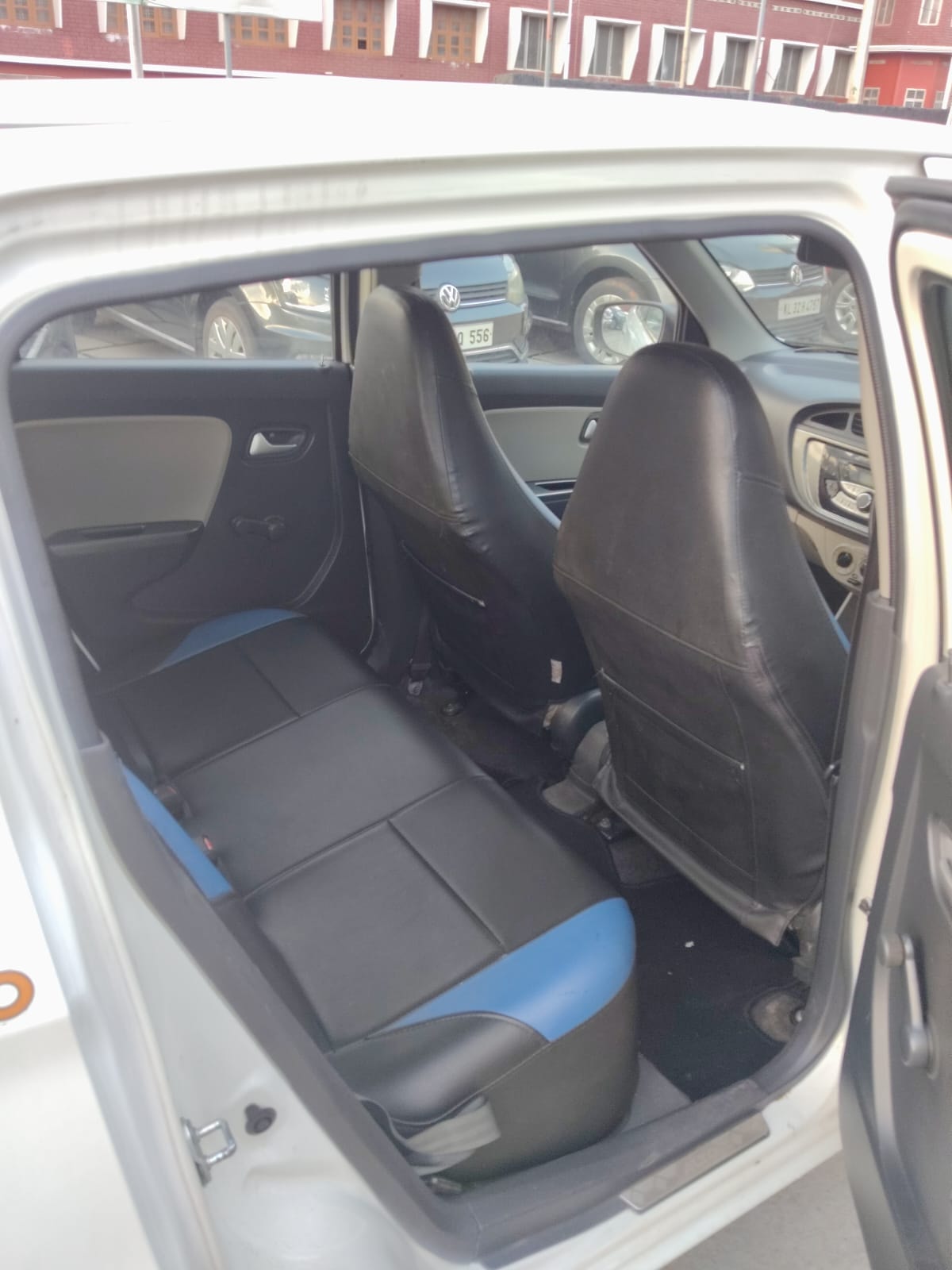 Used 2016 Maruti Suzuki Alto K10 Used 2016 Maruti Suzuki Alto K10