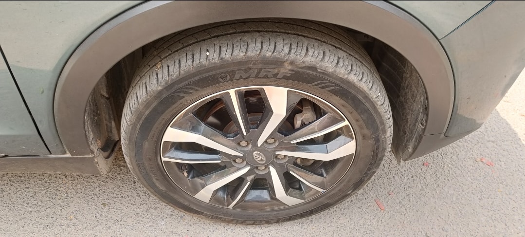 Used 2020 Mahindra XUV300 Used 2020 Mahindra XUV300