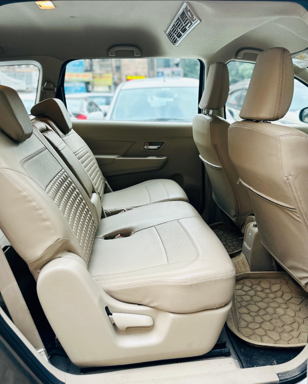 Ertiga image 13 Ertiga image 13