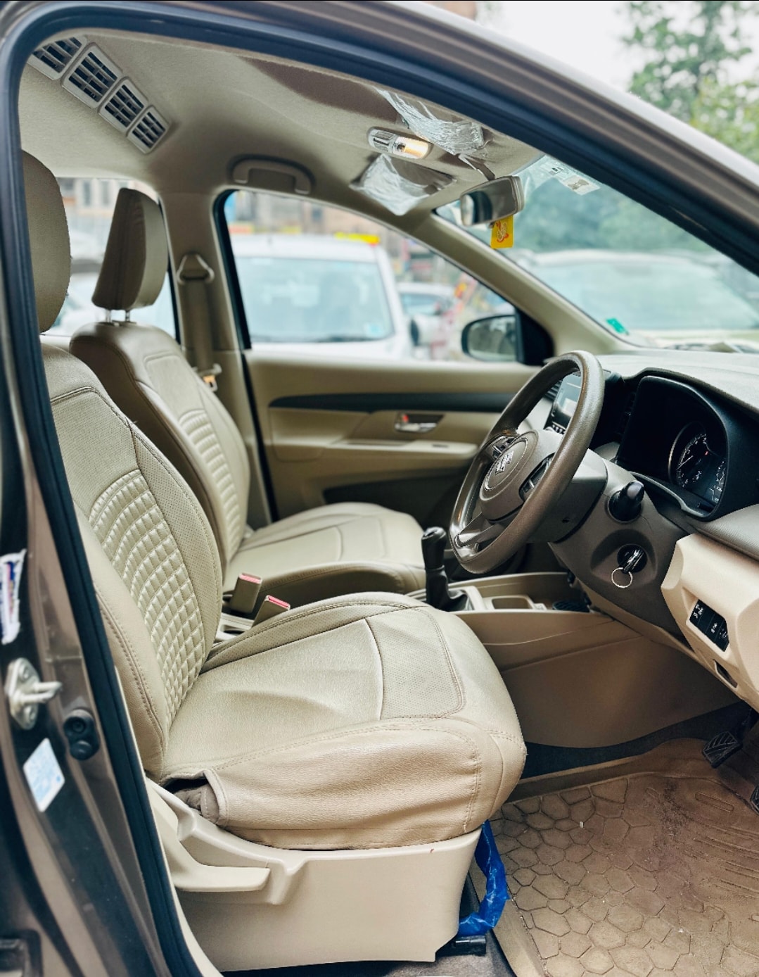 Used 2023 Maruti Suzuki Ertiga Used 2023 Maruti Suzuki Ertiga