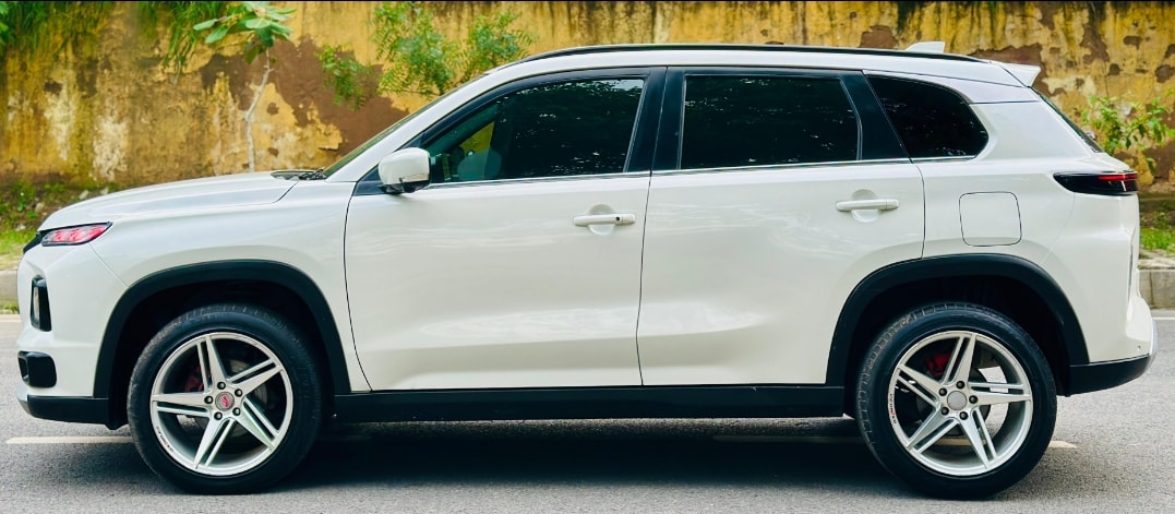 Grand Vitara image 2 Grand Vitara image 2