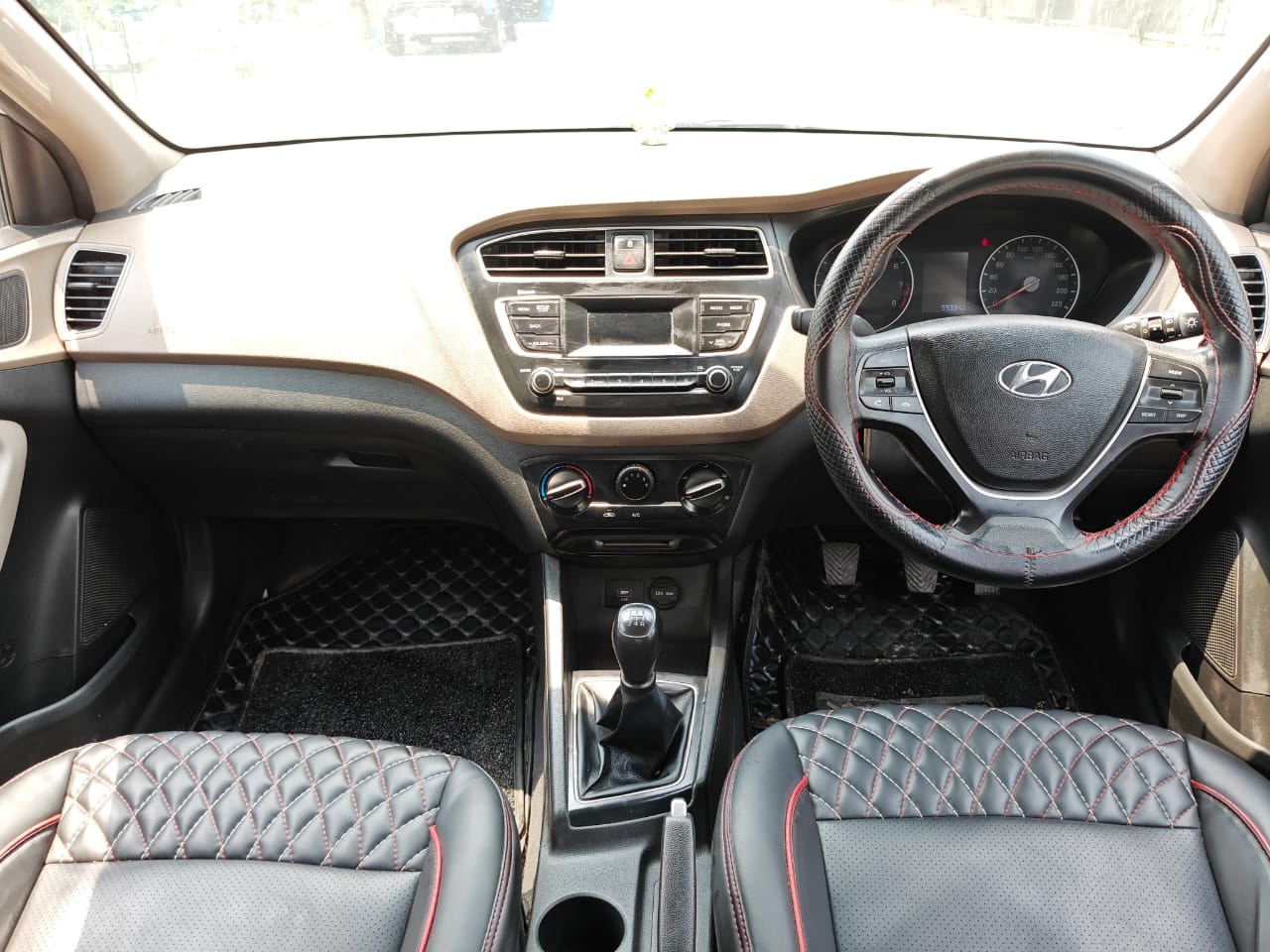 Elite i20 image 12 Elite i20 image 12