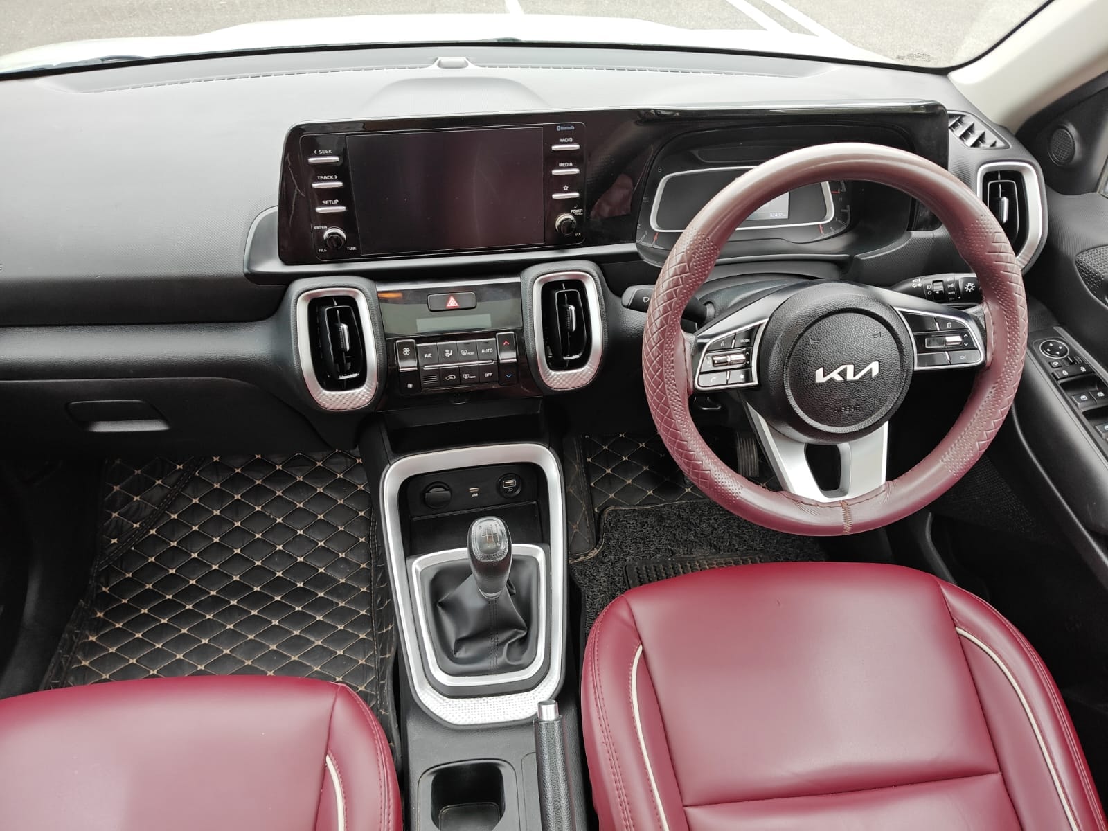 Used 2023 Kia Sonet Used 2023 Kia Sonet