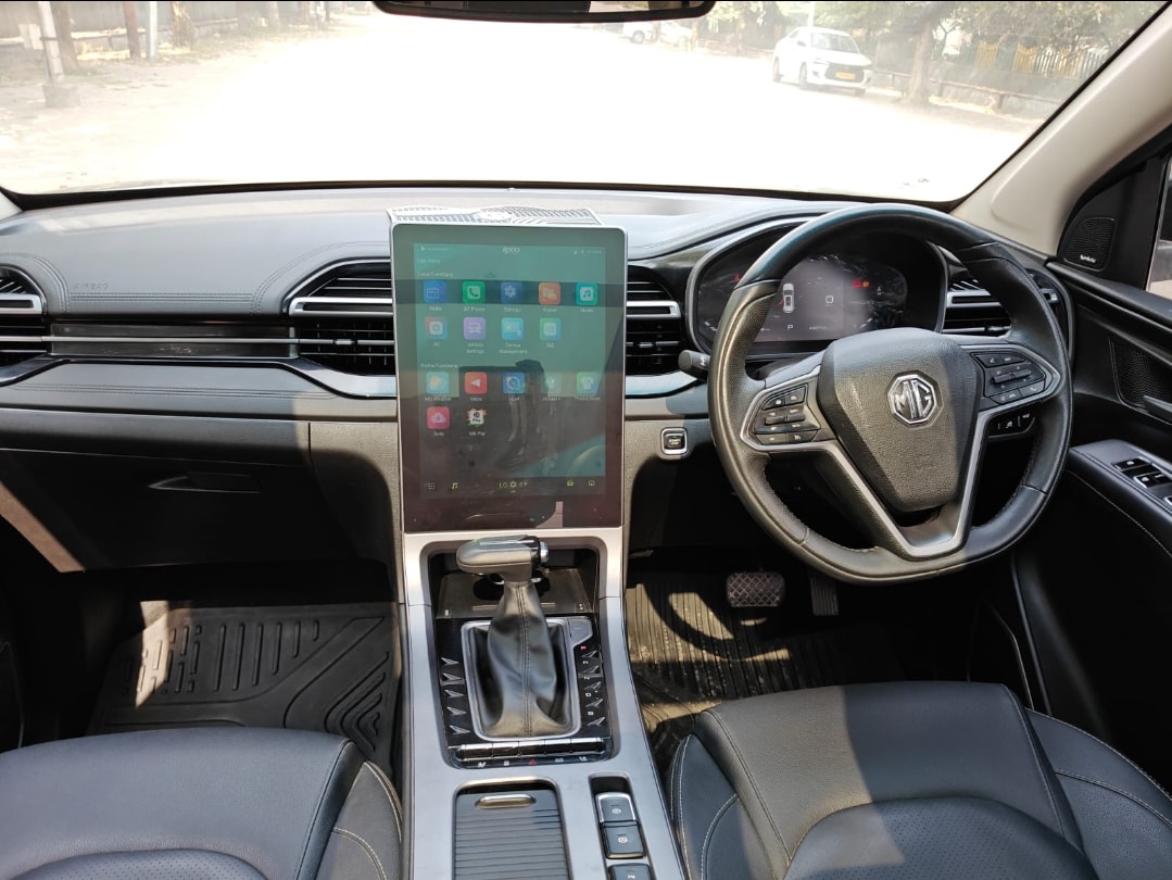 Used 2024 MG Hector Plus Used 2024 MG Hector Plus