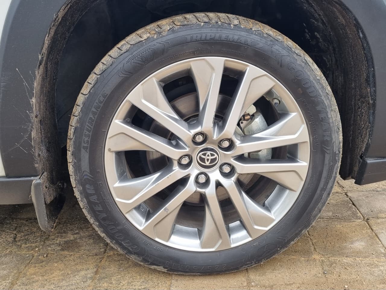 Used 2023 Toyota Innova Hycross Used 2023 Toyota Innova Hycross