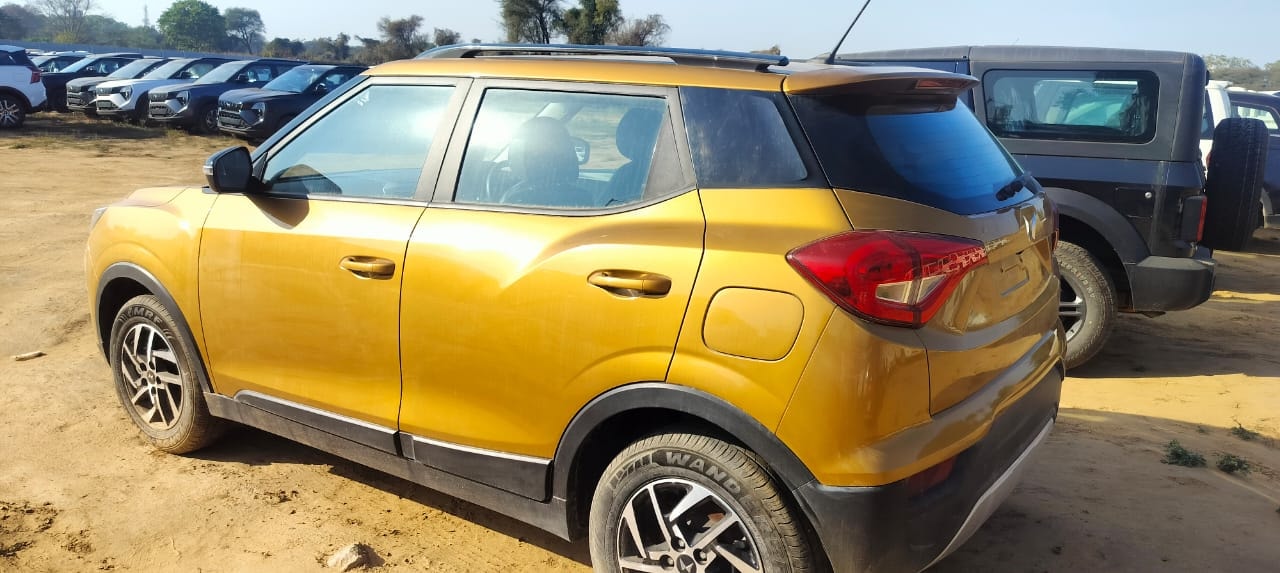 Used 2023 Mahindra XUV300 Used 2023 Mahindra XUV300