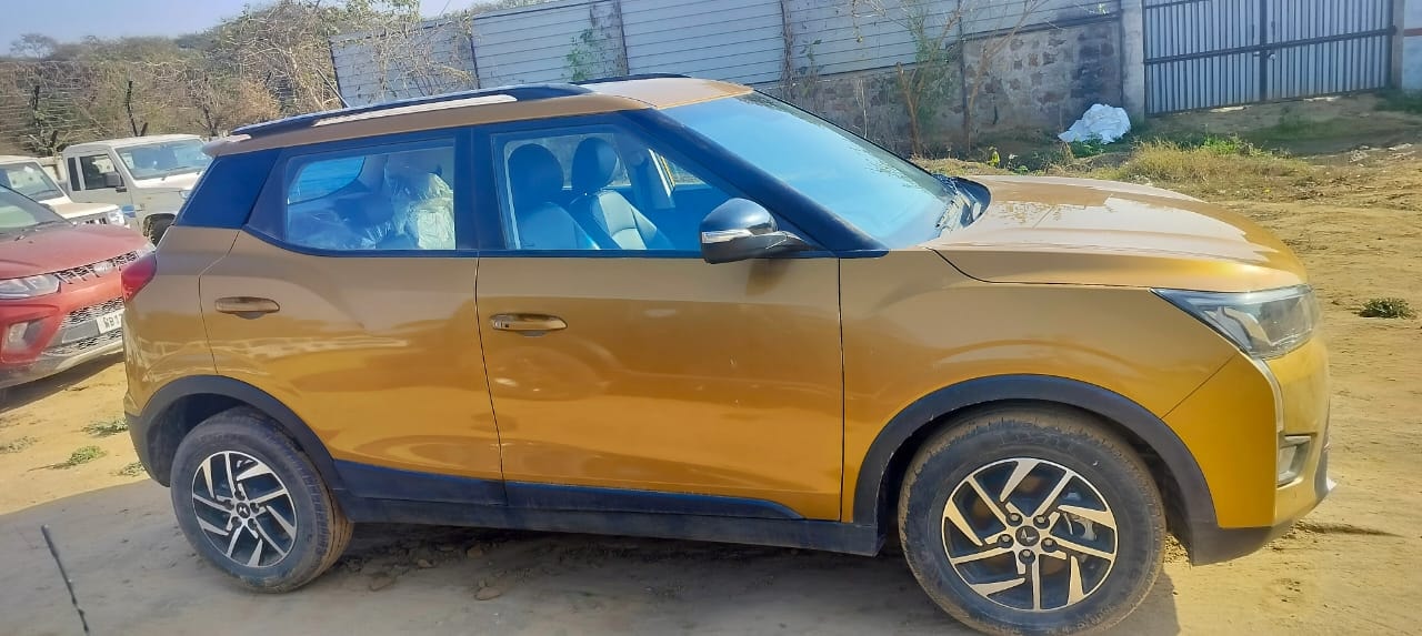 Used 2023 Mahindra XUV300 Used 2023 Mahindra XUV300