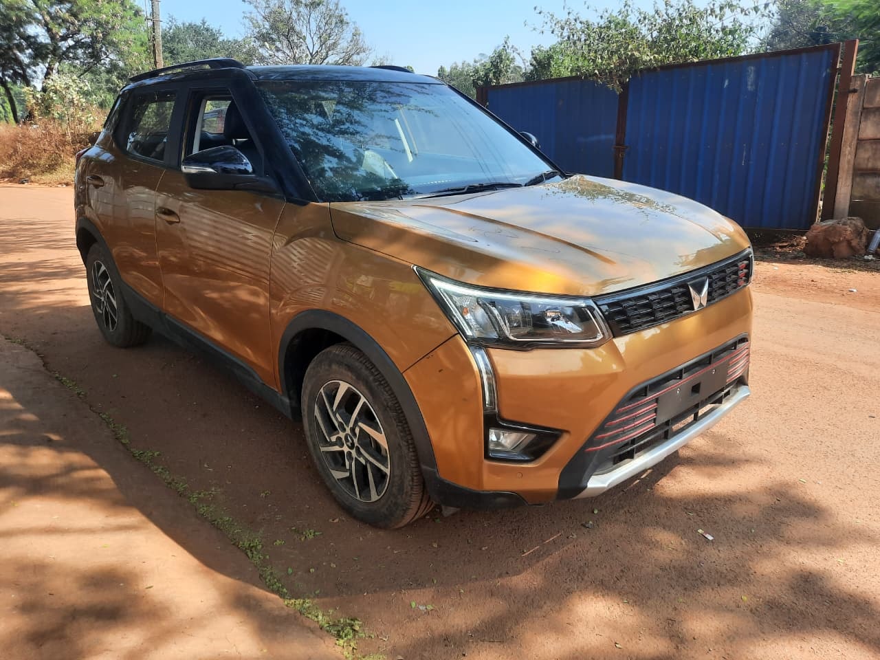 Used 2022 Mahindra XUV300 Used 2022 Mahindra XUV300