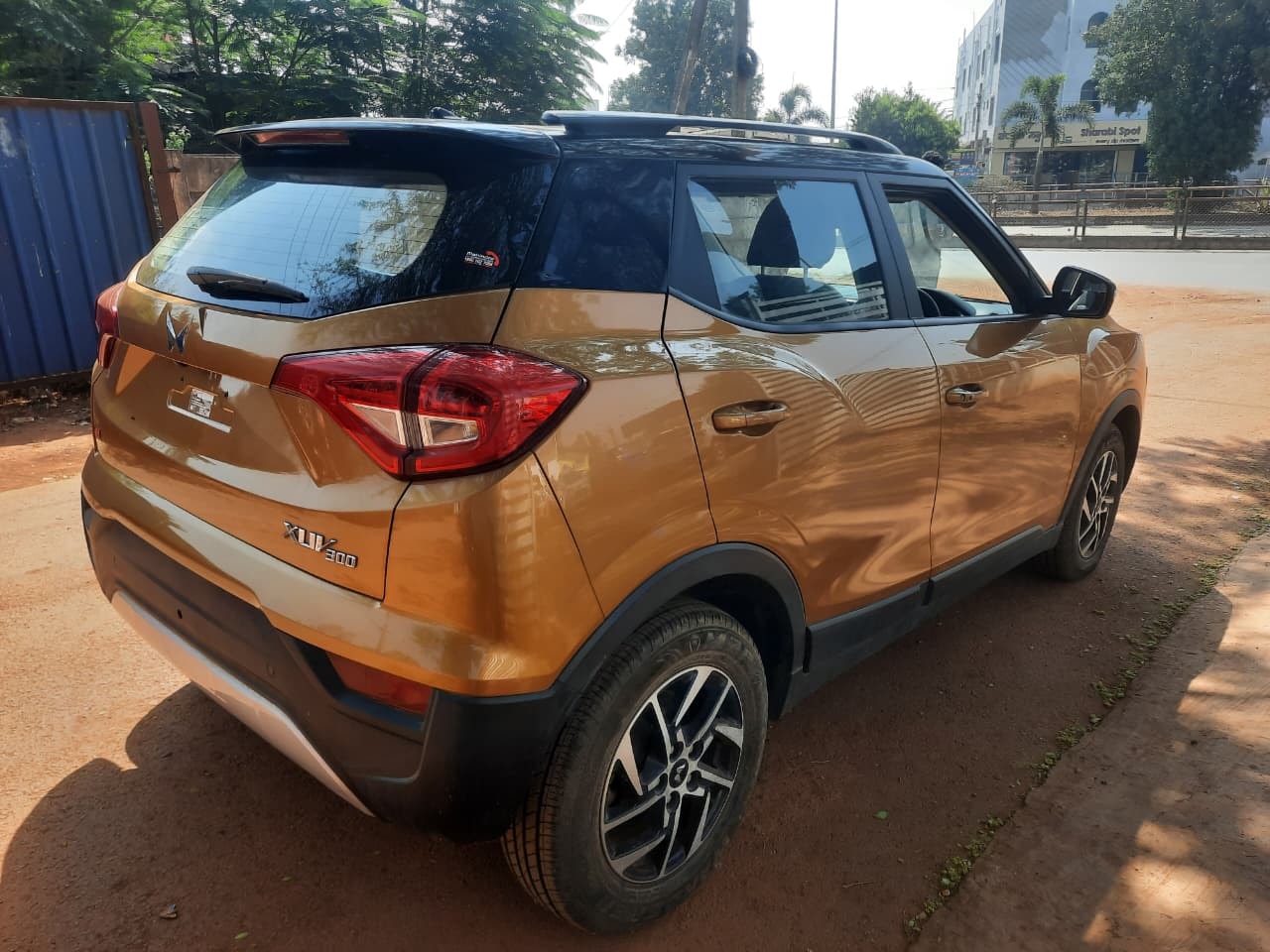 Used 2022 Mahindra XUV300 Used 2022 Mahindra XUV300