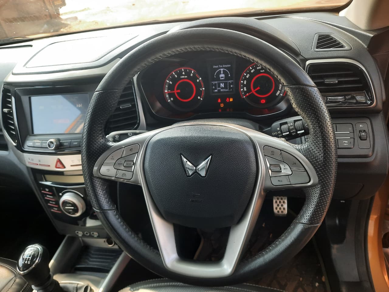 Used 2022 Mahindra XUV300 Used 2022 Mahindra XUV300