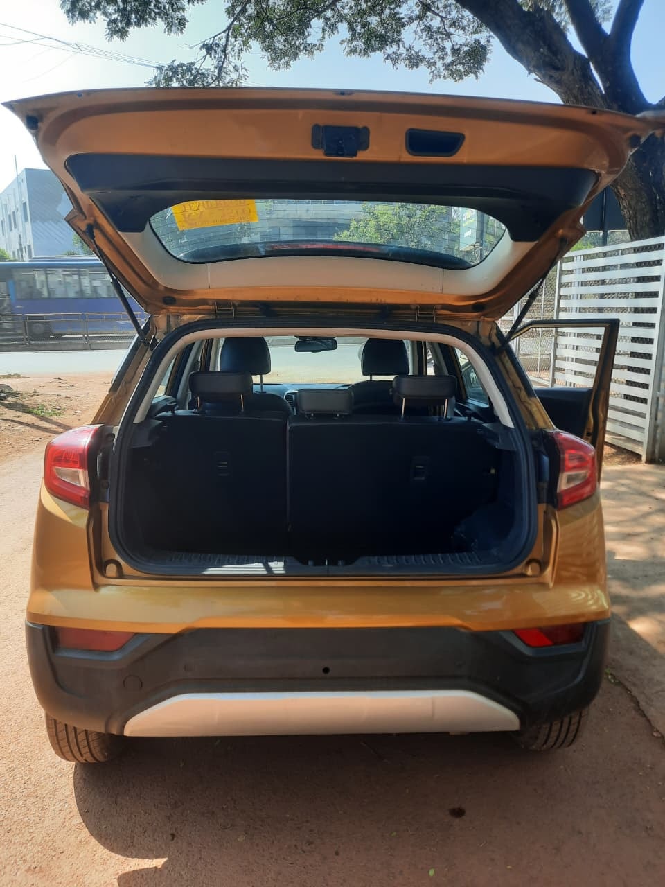 Used 2022 Mahindra XUV300 Used 2022 Mahindra XUV300