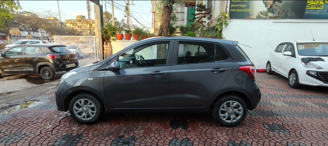 Used 2017 Hyundai Grand i10 Used 2017 Hyundai Grand i10