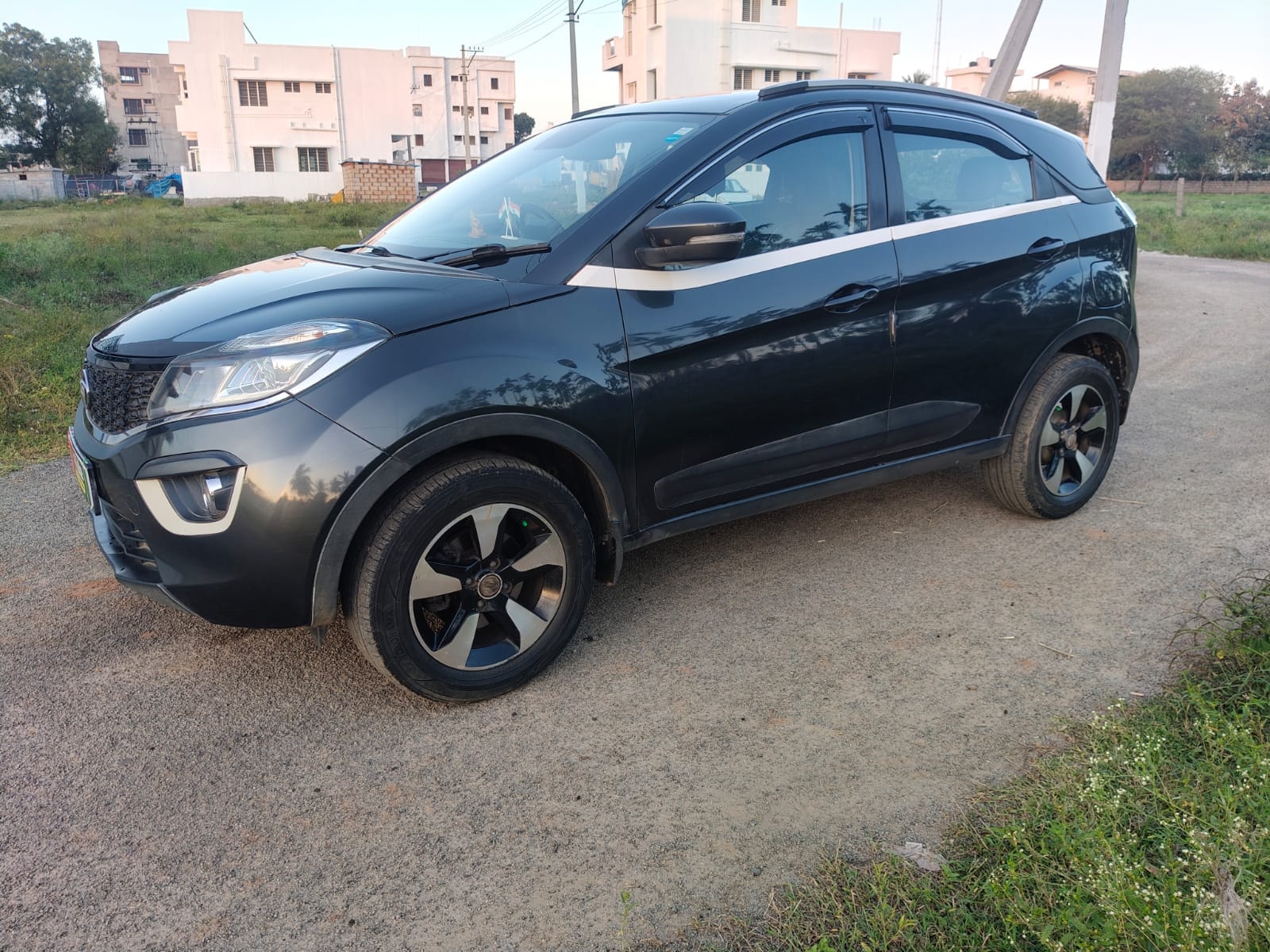 Used 2017 Tata Nexon Used 2017 Tata Nexon