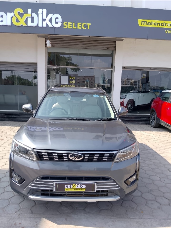 XUV300 image 1 XUV300 image 1