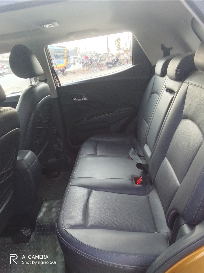 Used 2022 Mahindra XUV300 Used 2022 Mahindra XUV300