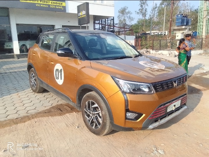 Used 2022 Mahindra XUV300 Used 2022 Mahindra XUV300