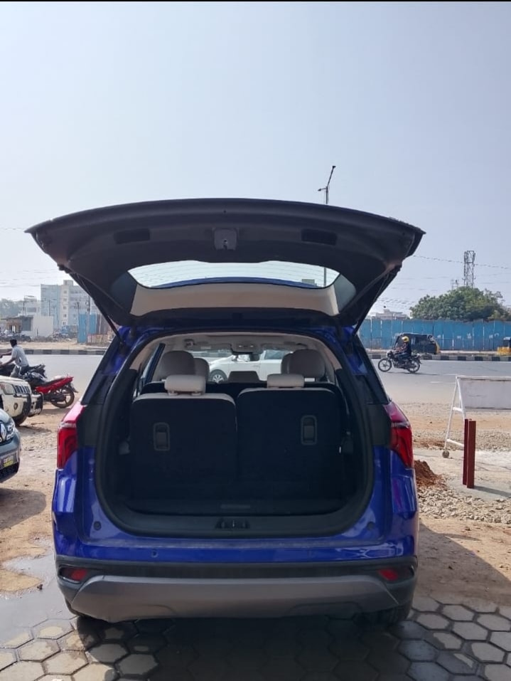 Used 2021 Mahindra XUV700 Used 2021 Mahindra XUV700