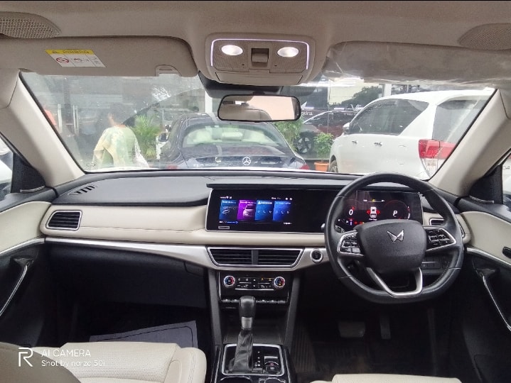 Used 2023 Mahindra XUV700 Used 2023 Mahindra XUV700