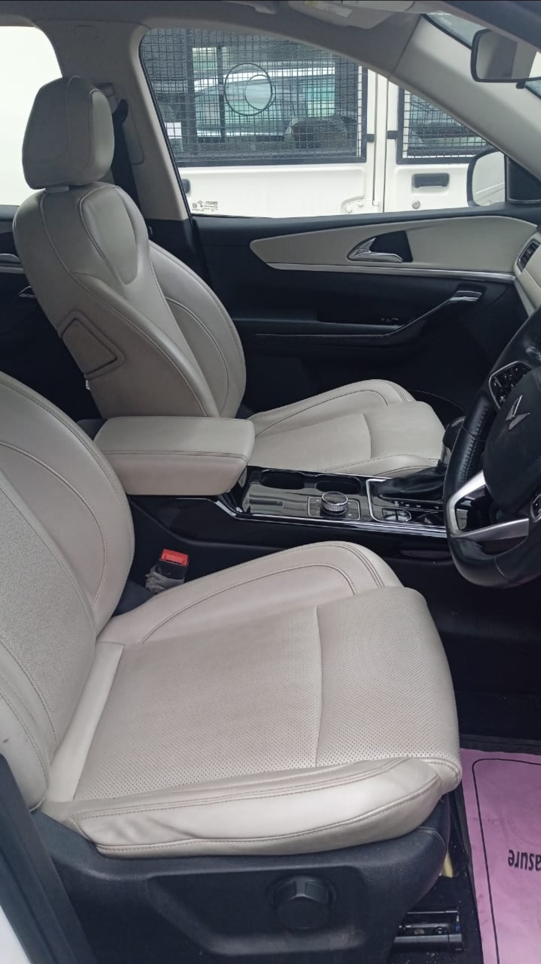 Used 2023 Mahindra XUV700 Used 2023 Mahindra XUV700