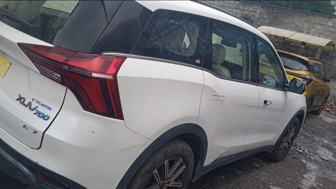 Used 2023 Mahindra XUV700 Used 2023 Mahindra XUV700