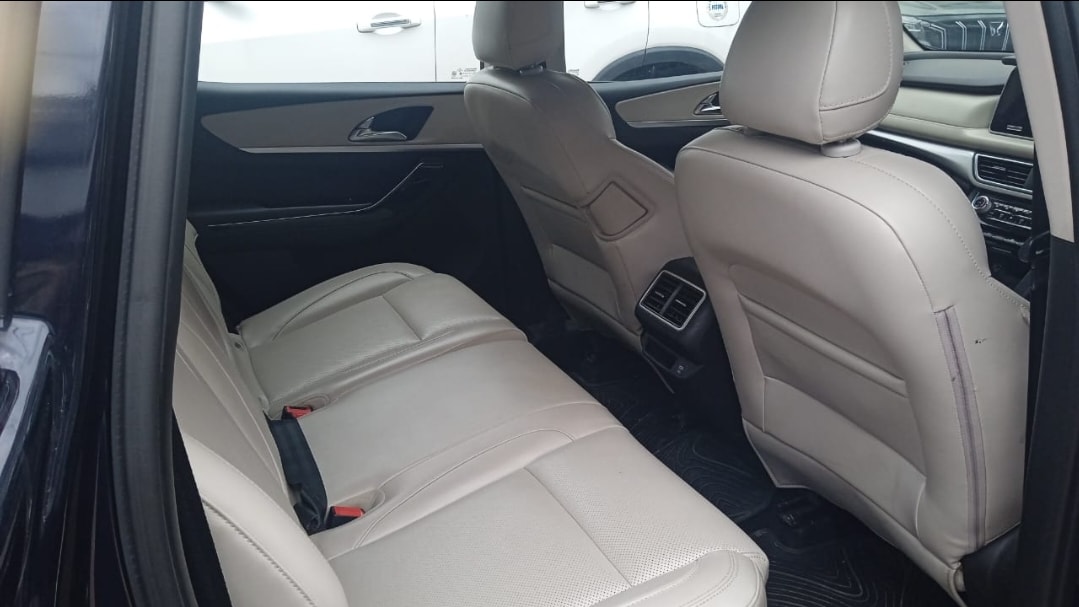 Used 2023 Mahindra XUV700 Used 2023 Mahindra XUV700