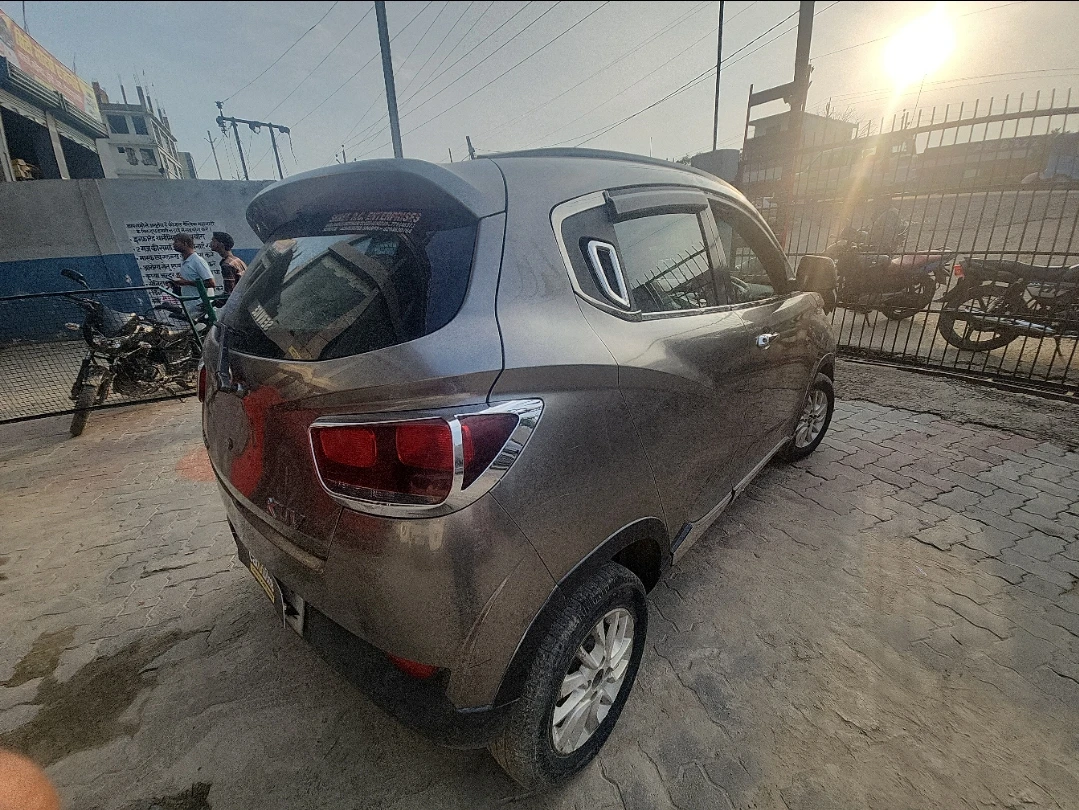 Used 2016 Mahindra KUV100 Used 2016 Mahindra KUV100