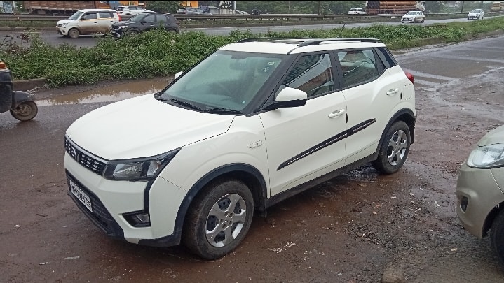 Used 2023 Mahindra XUV300 Used 2023 Mahindra XUV300