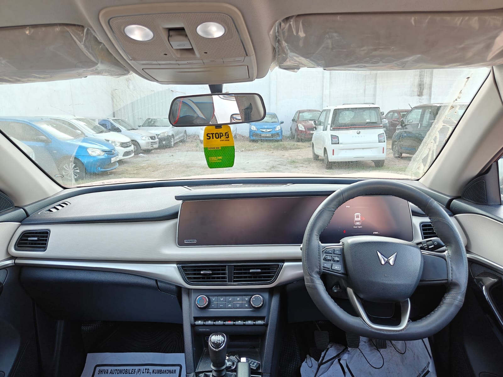 Used 2023 Mahindra XUV700 Used 2023 Mahindra XUV700