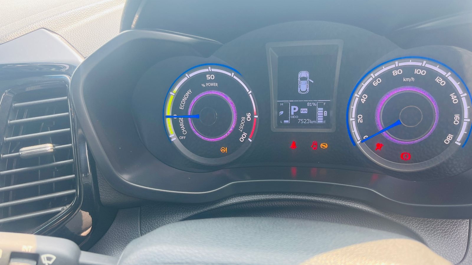 Used 2023 Mahindra XUV400 Used 2023 Mahindra XUV400