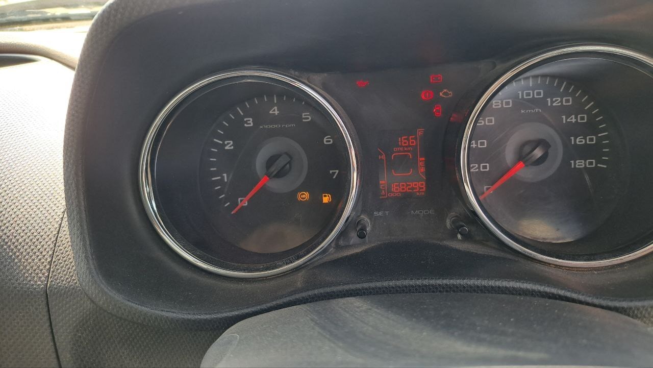 Used 2015 Mahindra TUV300 Used 2015 Mahindra TUV300