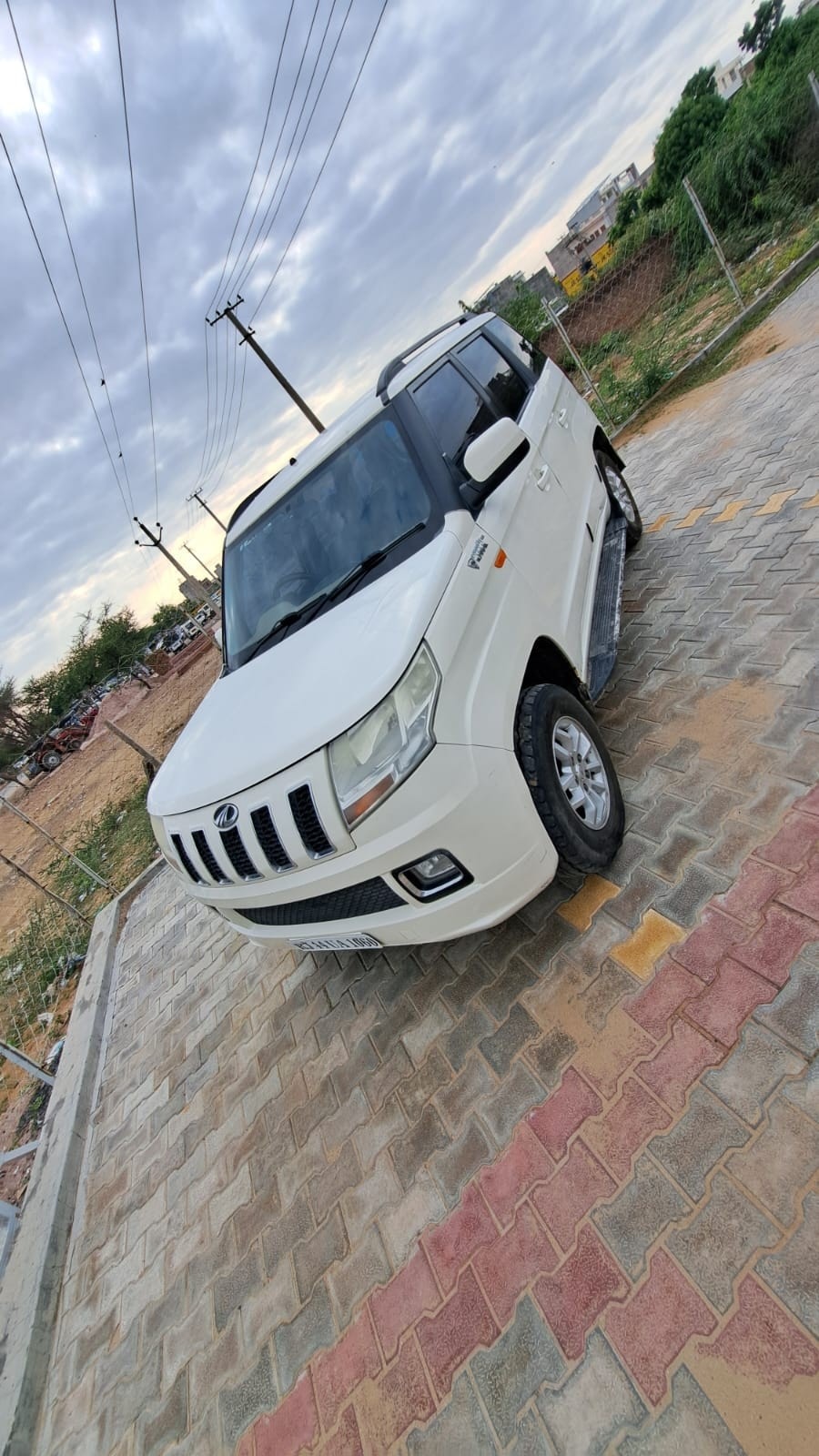 Used 2017 Mahindra TUV300 Used 2017 Mahindra TUV300