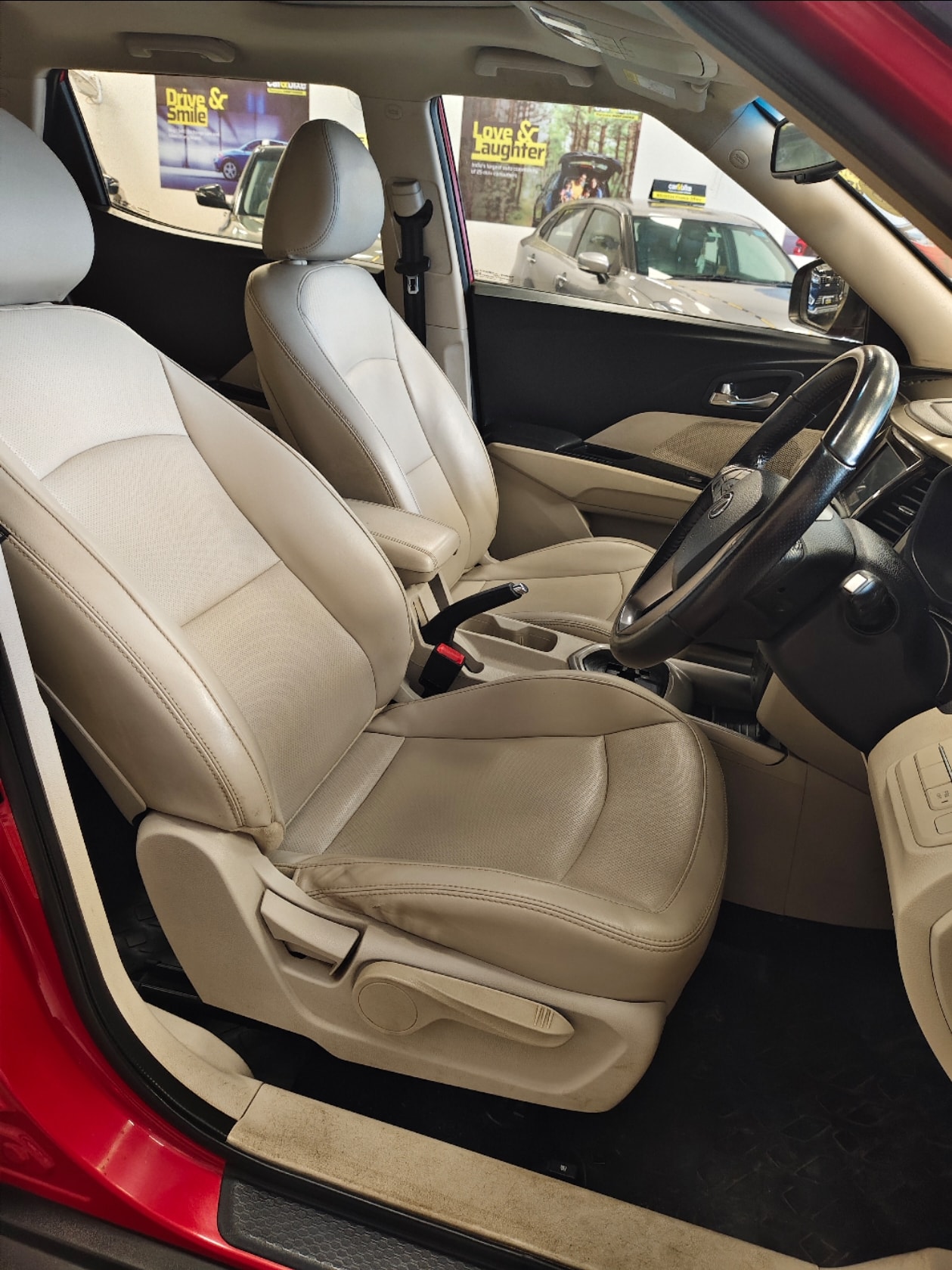 Used 2021 Mahindra XUV300 Used 2021 Mahindra XUV300