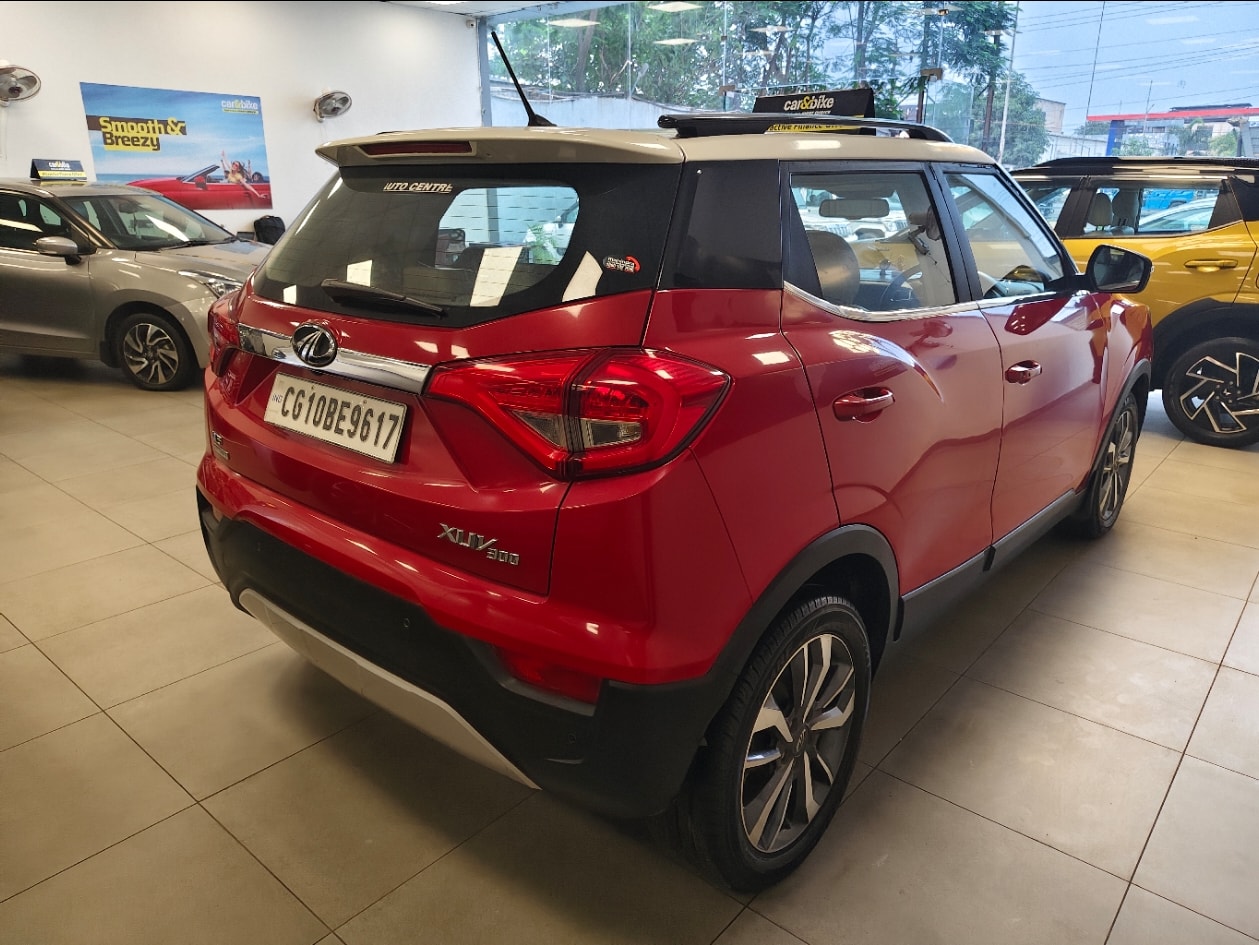 Used 2021 Mahindra XUV300 Used 2021 Mahindra XUV300