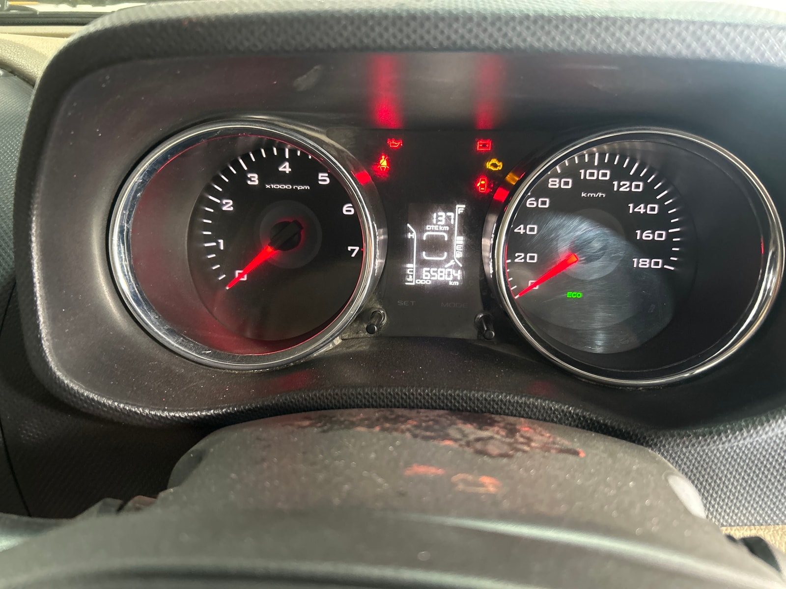 Used 2019 Mahindra TUV300 Used 2019 Mahindra TUV300