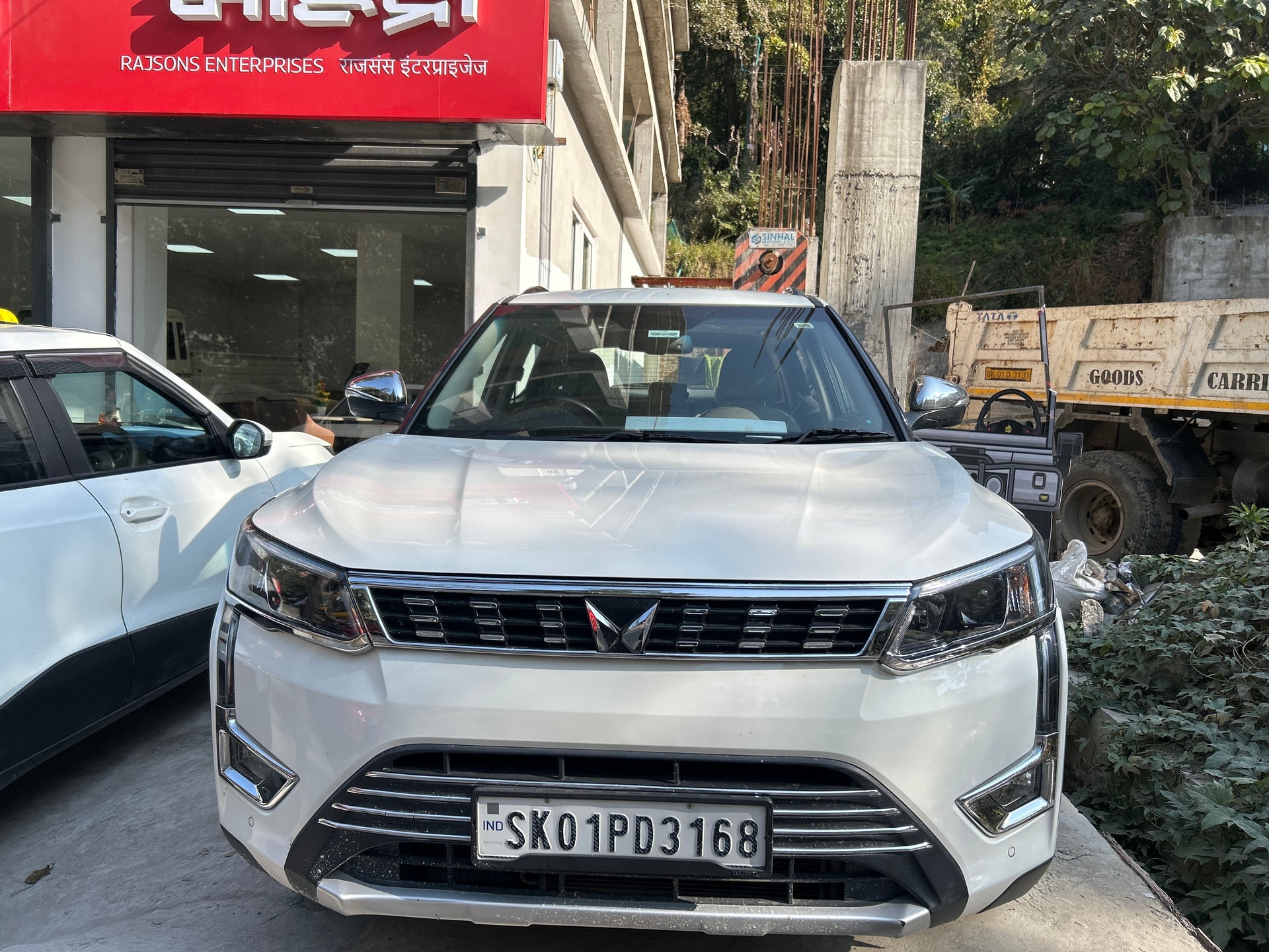 Used 2023 Mahindra XUV300 Used 2023 Mahindra XUV300